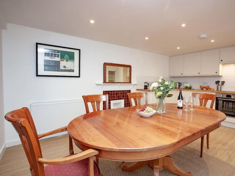1 Perfectly Located Stylish, Comfortable Apartment سيدموث المظهر الخارجي الصورة