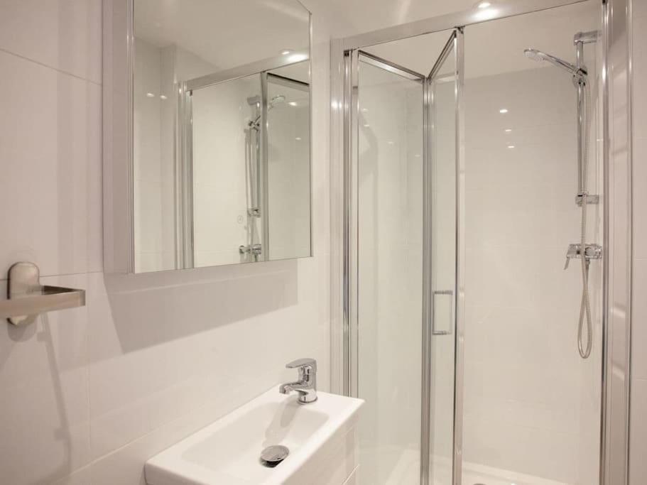 1 Perfectly Located Stylish, Comfortable Apartment سيدموث المظهر الخارجي الصورة